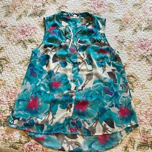 Women’s Summer Chiffon sleeveless blouse size small